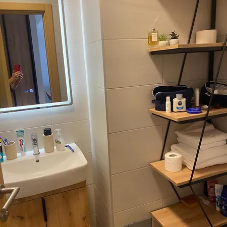 Privatni A15 Vucko *